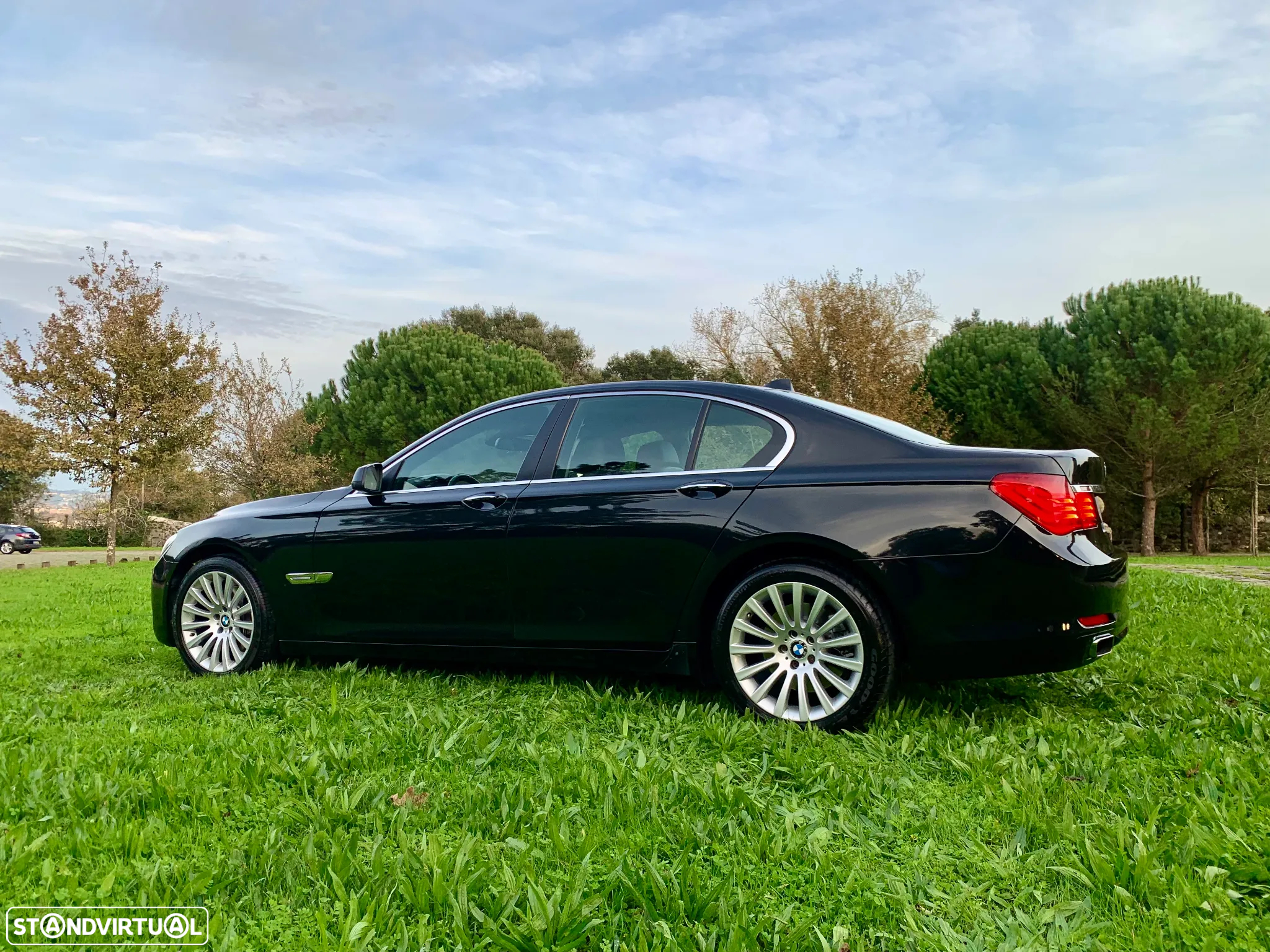 BMW 740 d Pack M - 17
