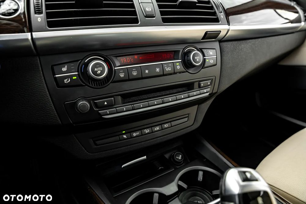 BMW X5 xDrive40d - 37