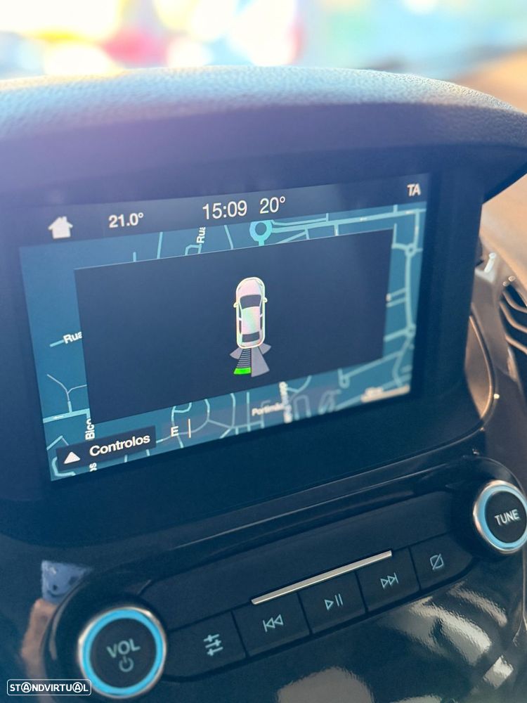 Ford Tourneo Courier 1.0 EcoBoost Titanium - 31