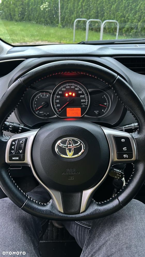 Toyota Yaris 1.33 Dynamic - 5
