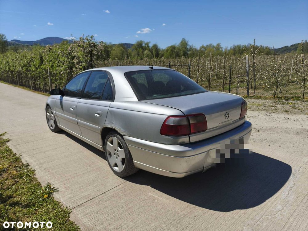 Opel Omega - 2