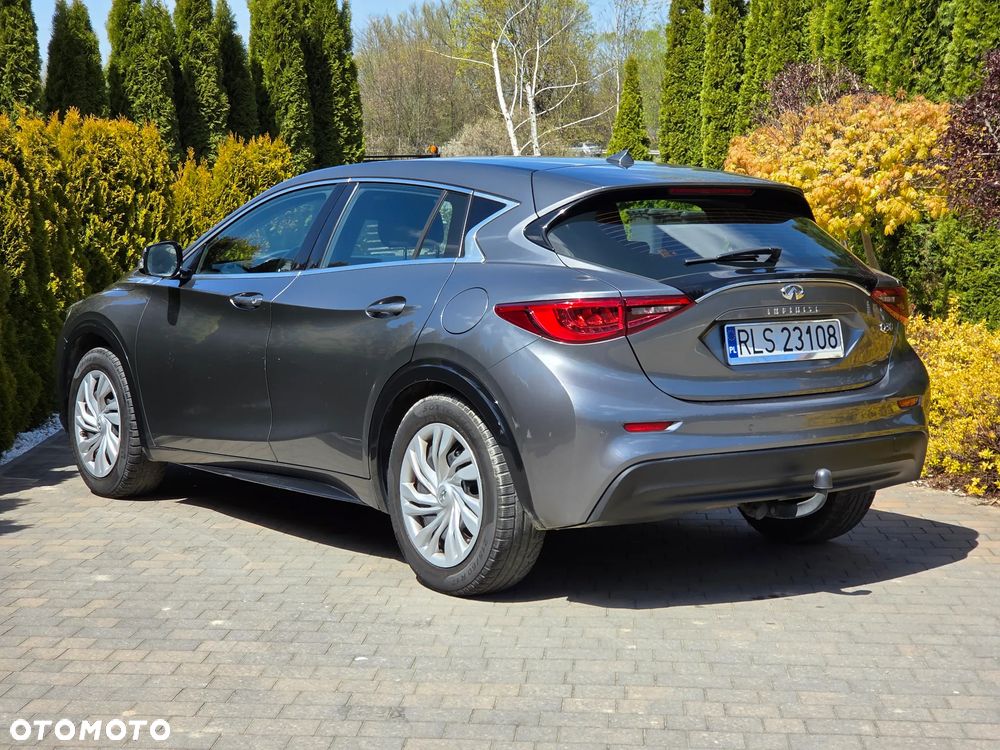 Infiniti Q30 1.5d Business 7DCT - 6