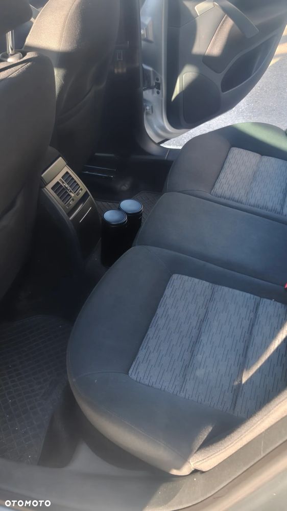 Skoda Octavia 1.6 TDI Ambiente - 8