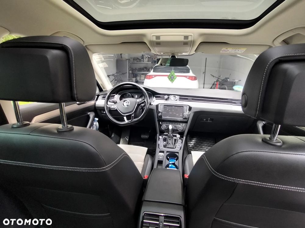 Volkswagen Passat 2.0 TDI Bi-Turbo BMT 4Mot Highline DSG - 19