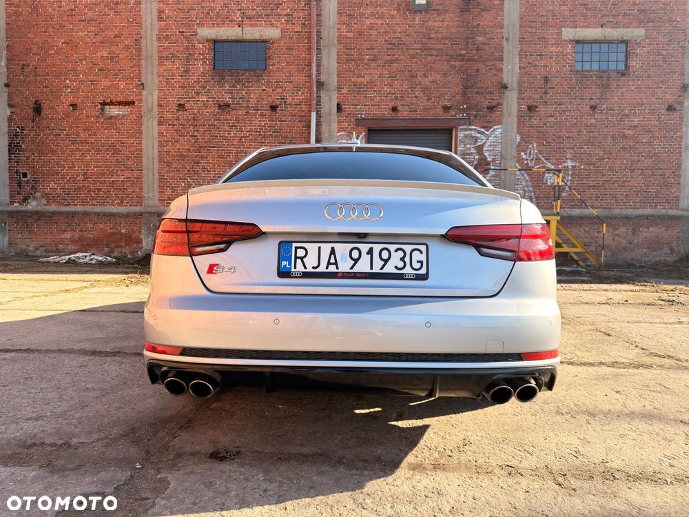 Audi S4 Limousine - 24