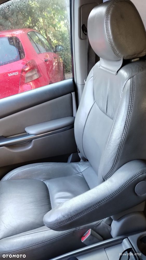 Toyota Sienna 3.5 LE AWD - 13