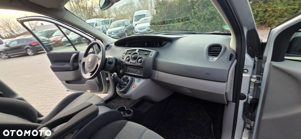Renault Scenic - 31