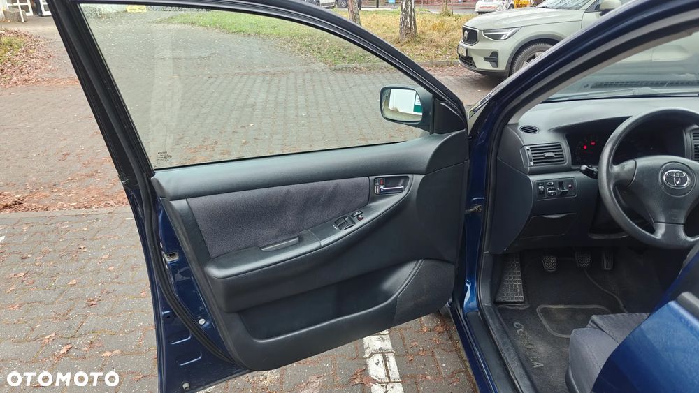 Toyota Corolla - 14