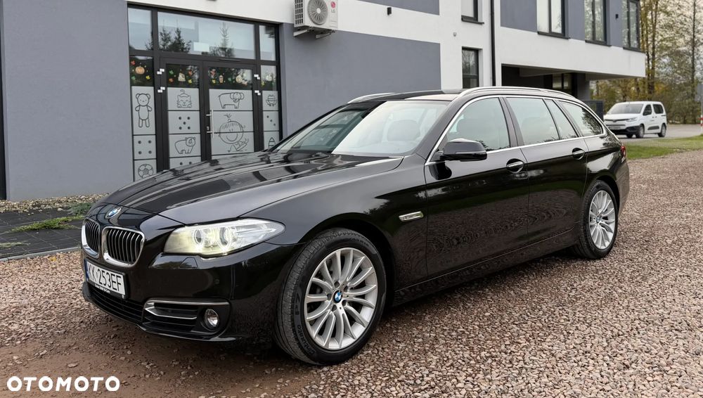 BMW Seria 5 528i Luxury Line - 1