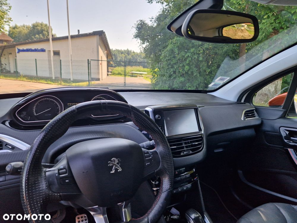 Peugeot 208 - 17