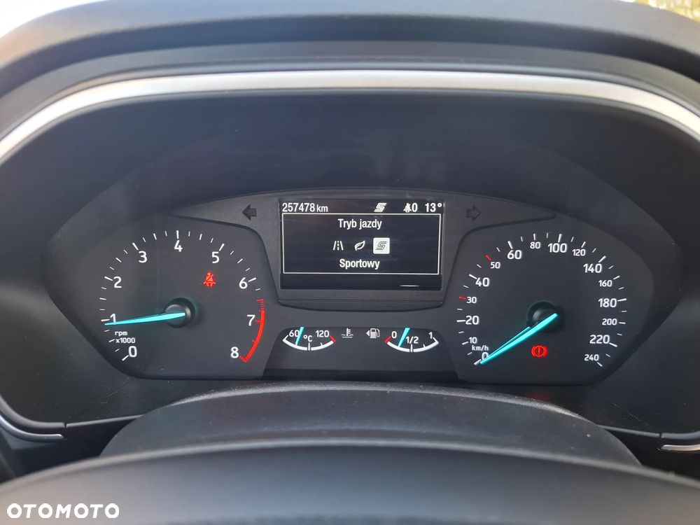 Ford Focus - 25