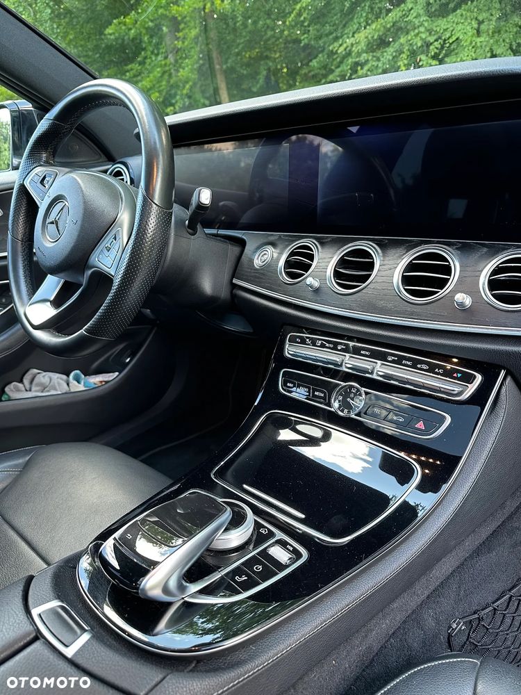 Mercedes-Benz Klasa E 220 d 4-Matic All-Terrain - 13