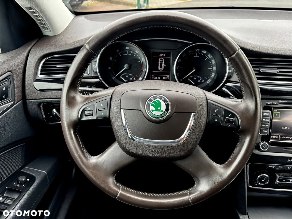 Skoda Superb 3.6 V6 4x4 DSG L&K - 25
