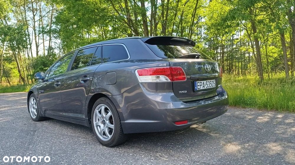 Toyota Avensis 2.2 D-4D Edition - 4