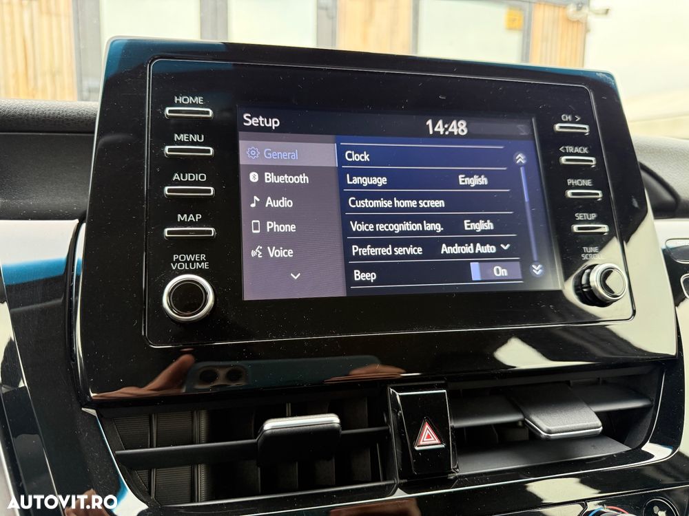 Toyota Camry Luxury - 30