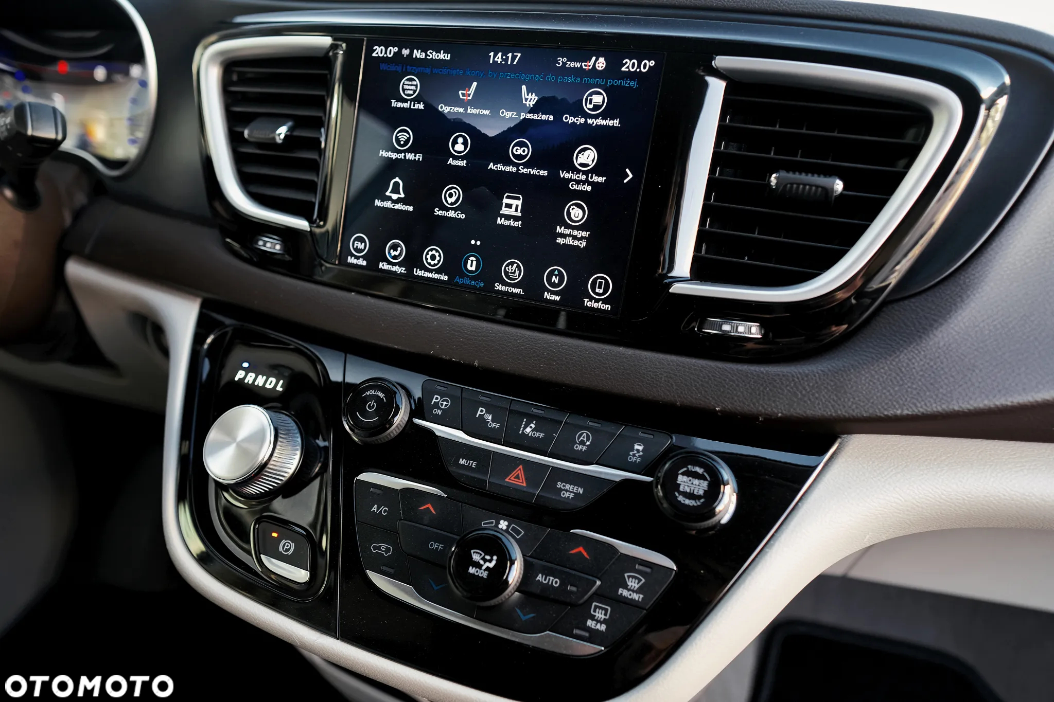 Chrysler Pacifica - 19