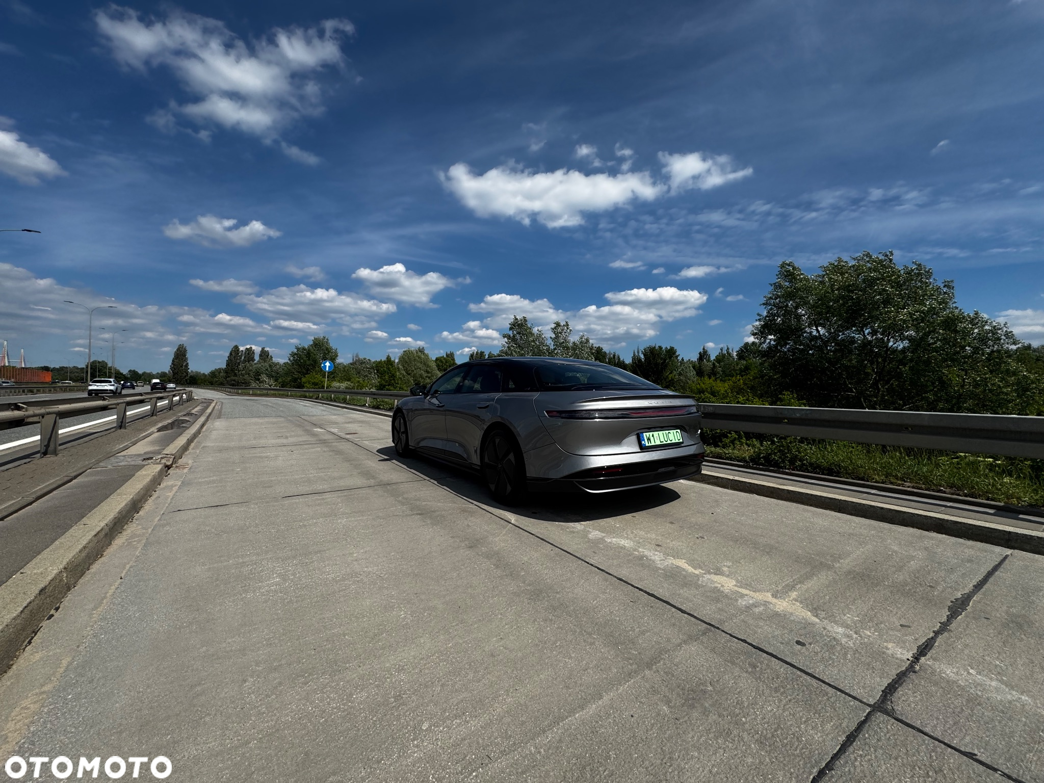 Lucid Air - 13