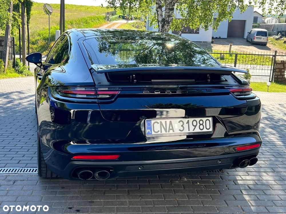 Porsche Panamera 4 - 10