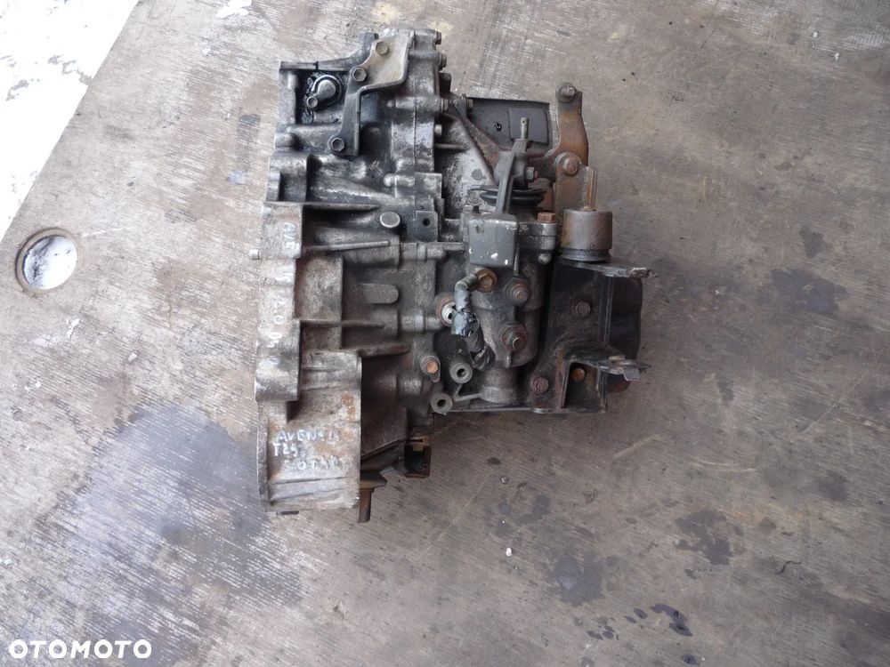 TOYOTA AVENSIS T25 2.0 D4D SKRZYNIA BIEGÓW 5PK - 1