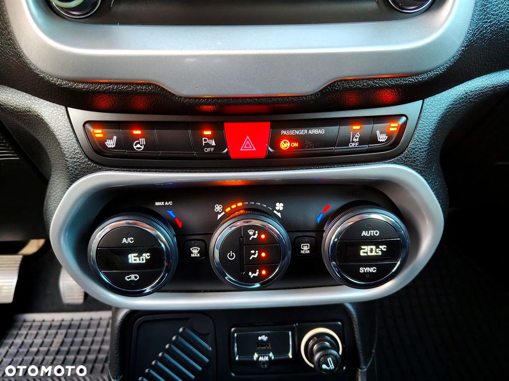 Jeep Renegade 1.4 MultiAir Limited - 26