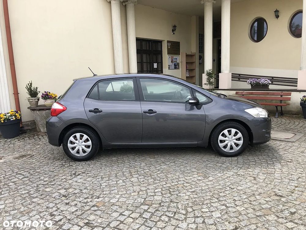 Toyota Auris - 4