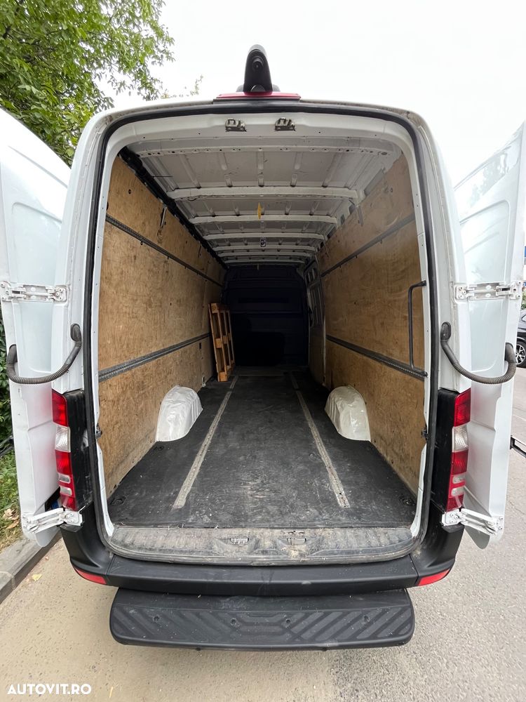 Mercedes-Benz Sprinter - 5