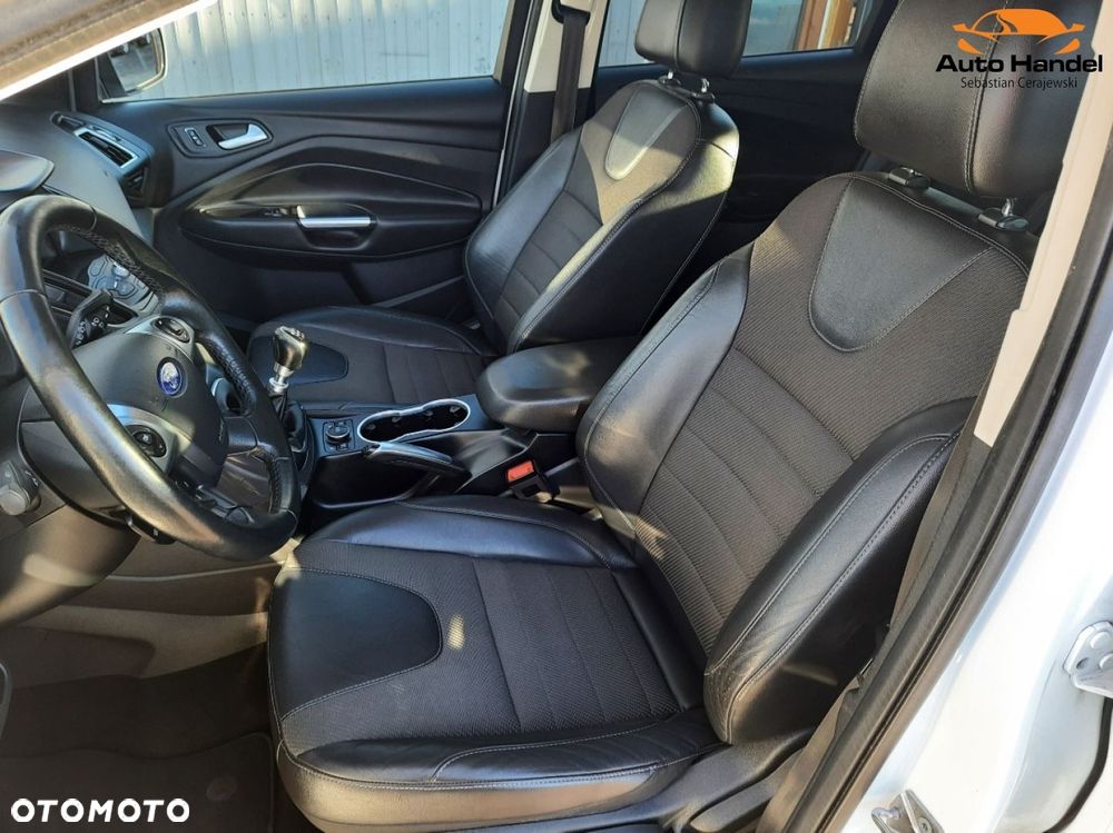 Ford Kuga 1.5 EcoBoost 2x4 Titanium - 27