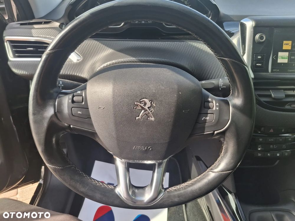 Peugeot 2008 PureTech 130 Allure Pack - 21