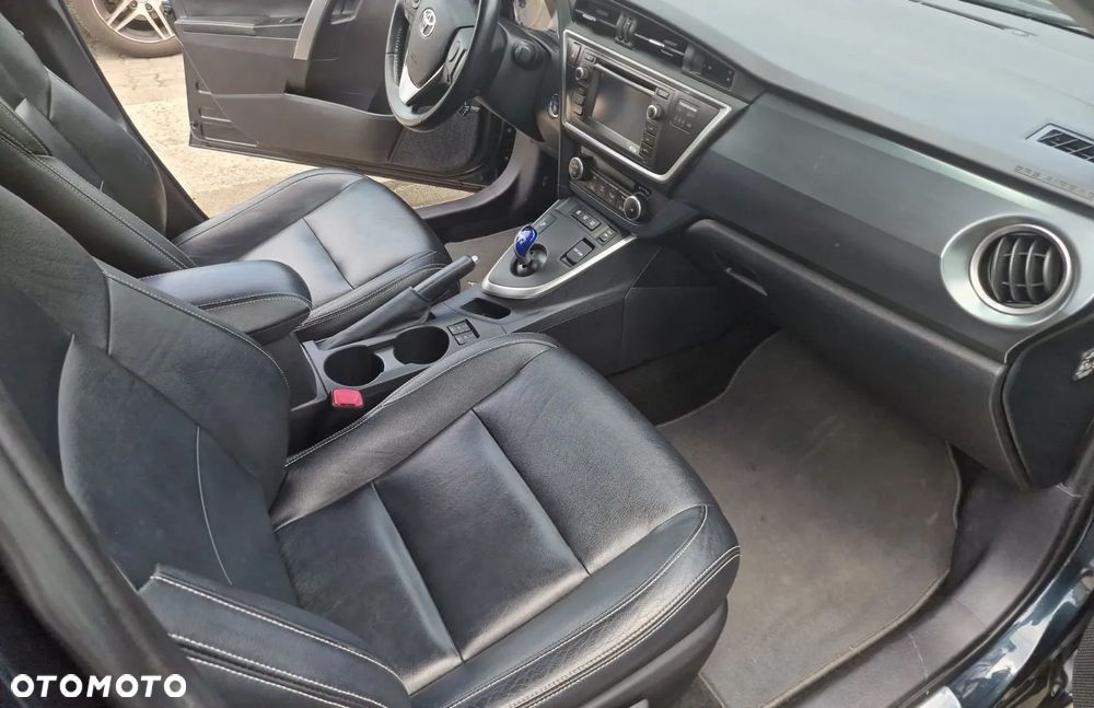 Toyota Auris - 15
