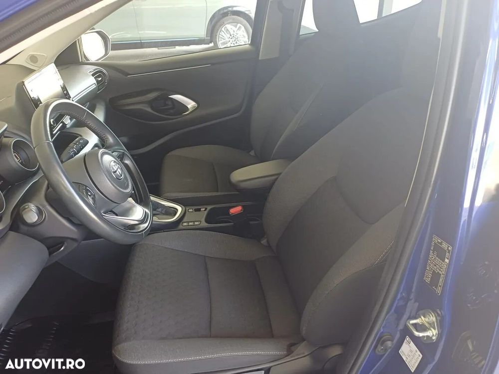 Toyota Yaris 1.5 VVT-i HSD Dynamic - 10