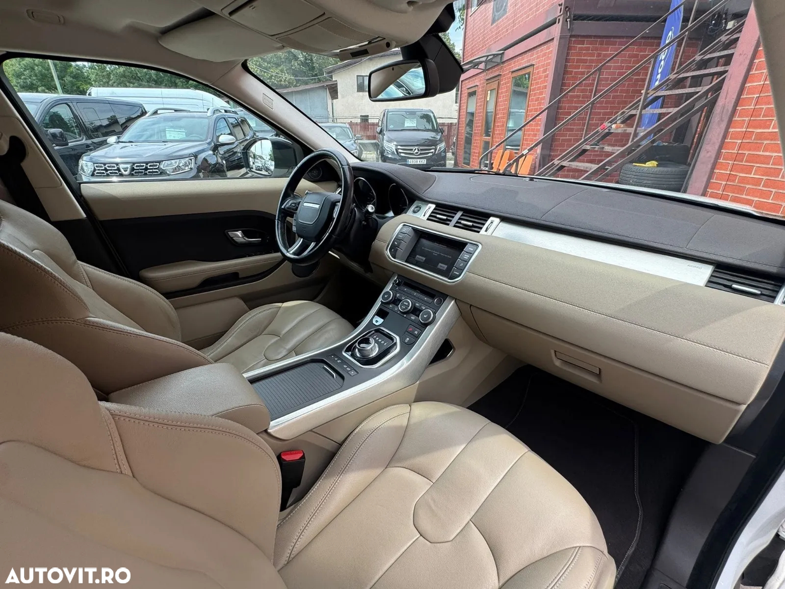 Land Rover Range Rover Evoque - 22