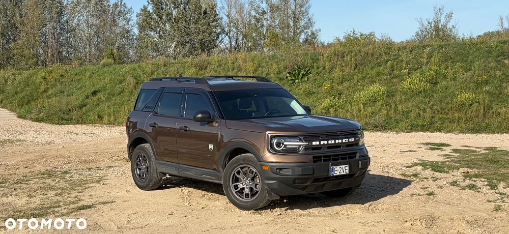 Ford Bronco - 1