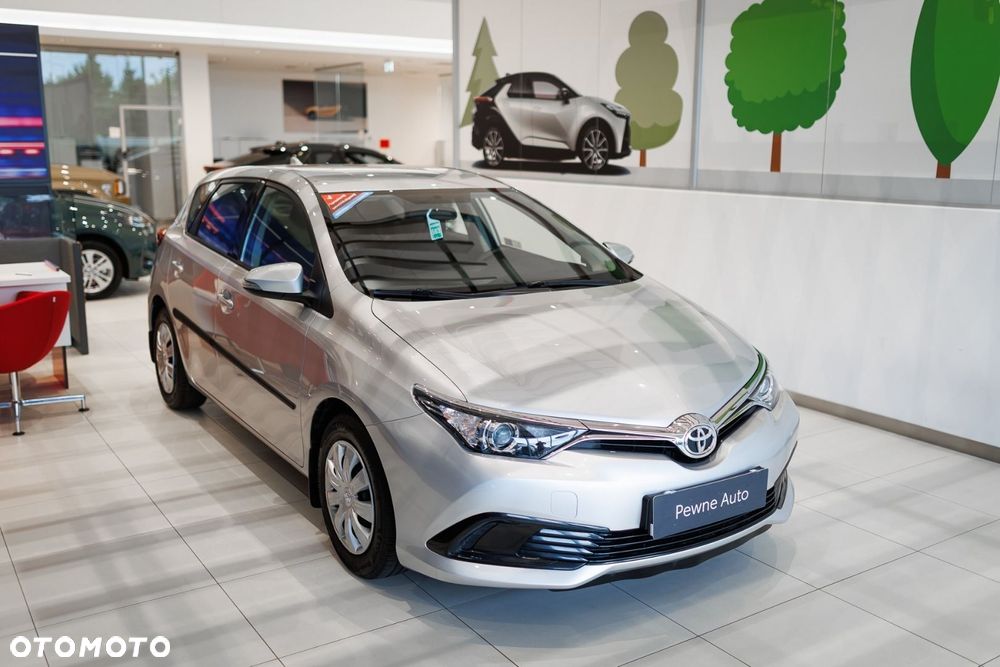 Toyota Auris - 4