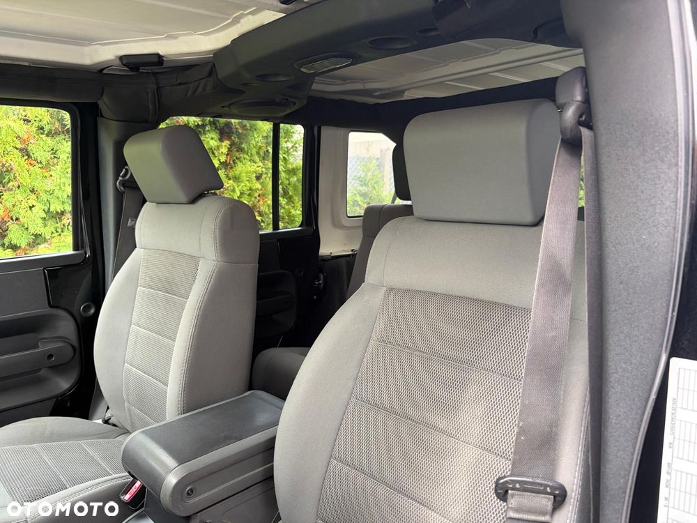 Jeep Wrangler - 21