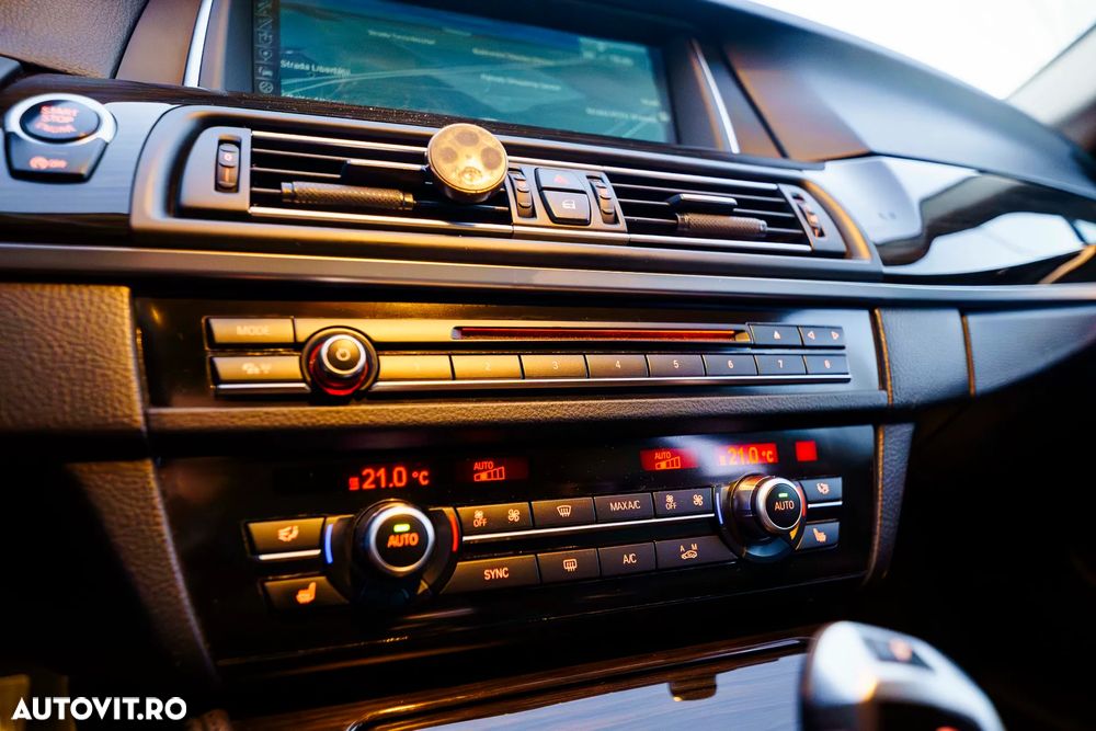 BMW Seria 5 530d Sport-Aut. Luxury Line - 13