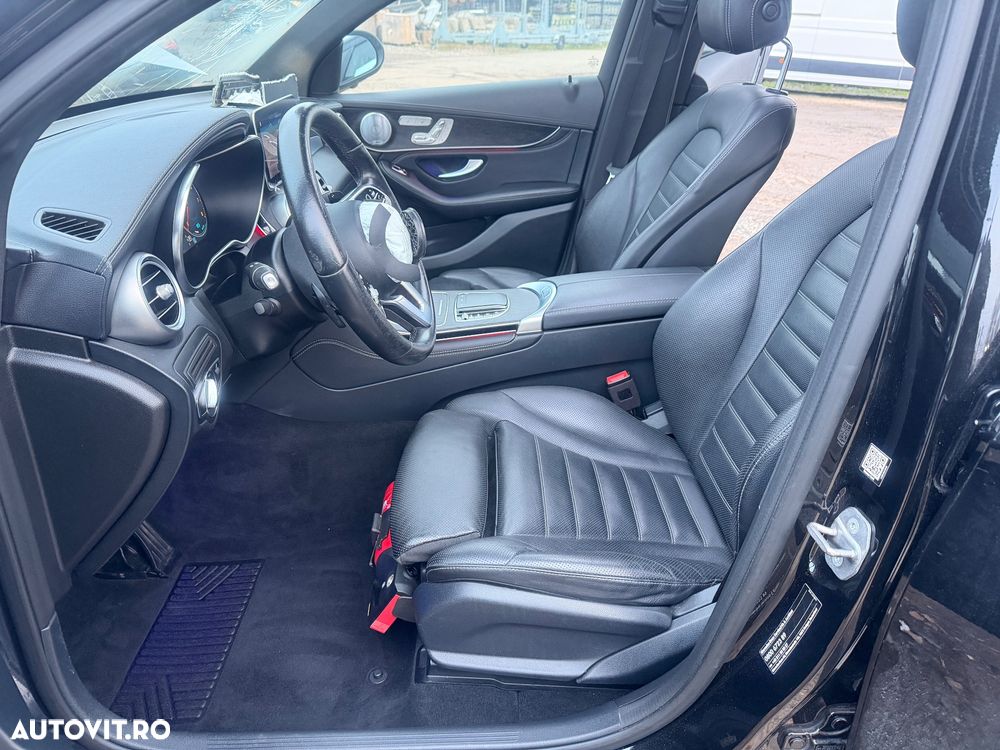 Mercedes-Benz GLC Coupe 300 4MATIC MHEV - 15