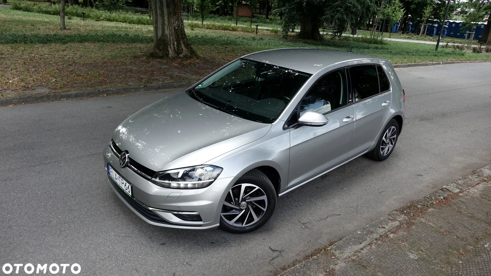 Volkswagen Golf 1.6 TDI Sound - 1