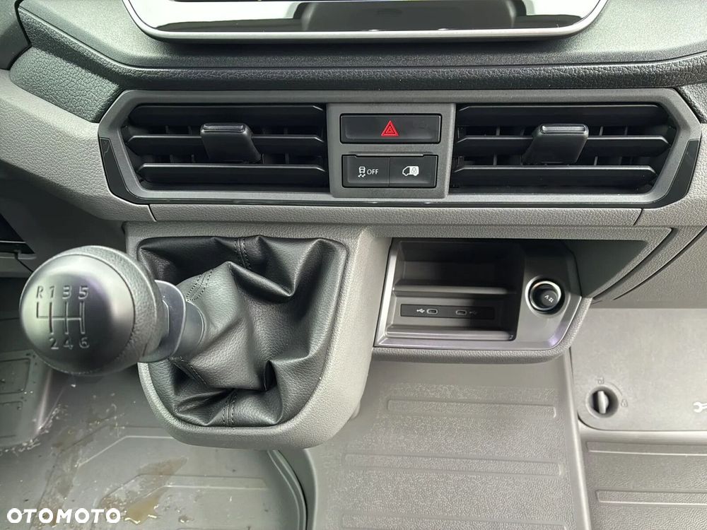 Volkswagen Crafter 35 Furgon L4H3, 2.0TDI 140KM, 4490mm, Wysoki dach - 31