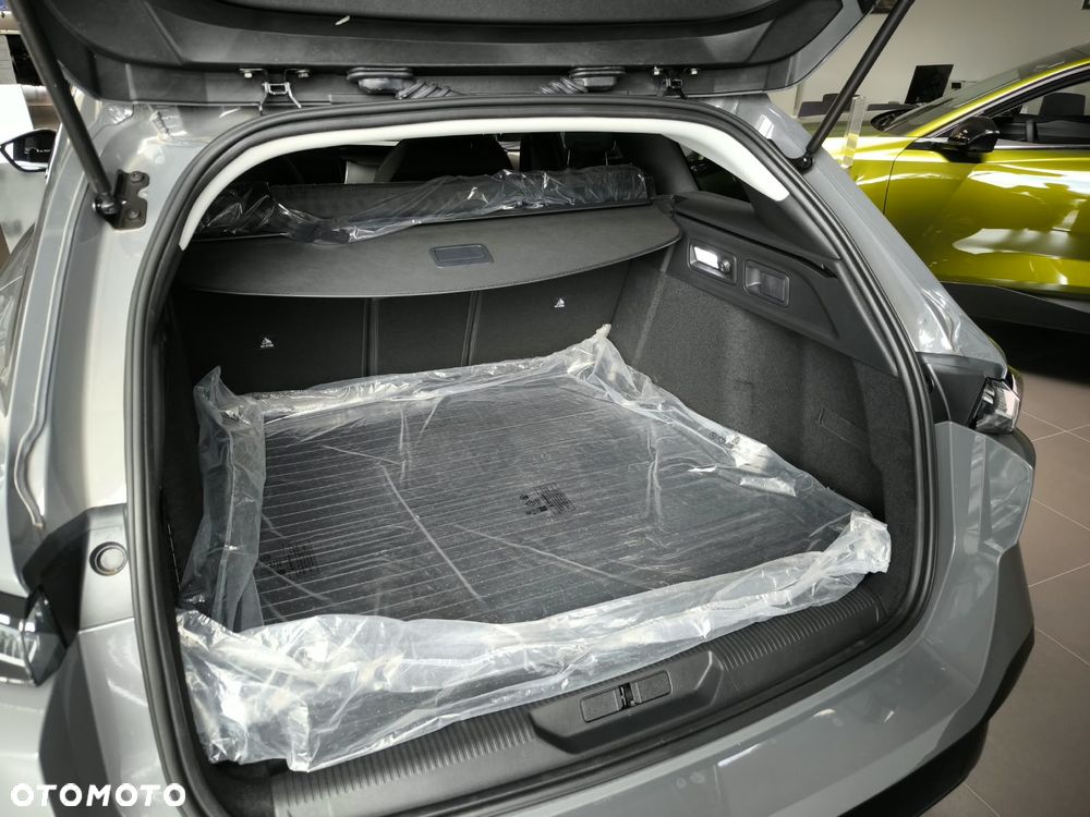 Peugeot 308 1.5 BlueHDi Allure S&S EAT8 - 8