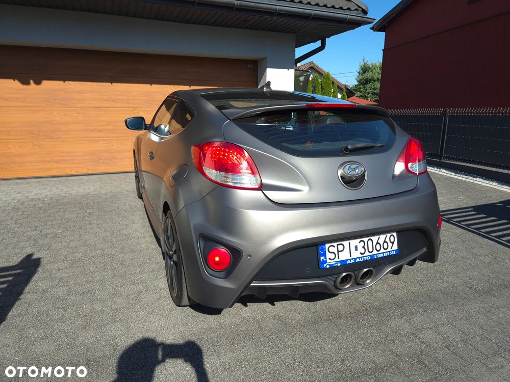 Hyundai Veloster - 15