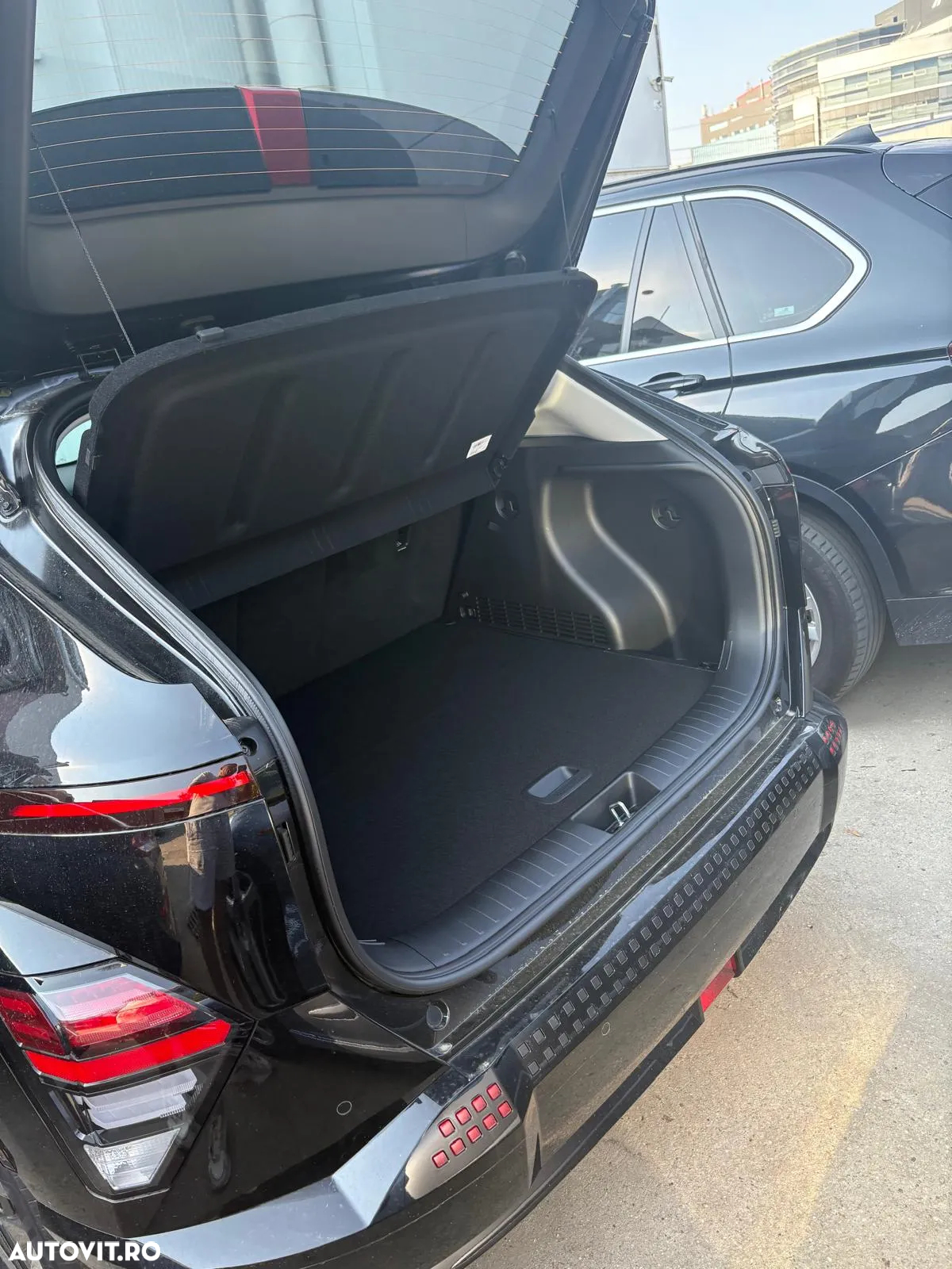 Hyundai KONA BEV 135 CP 48.6 kWh Premium - 14