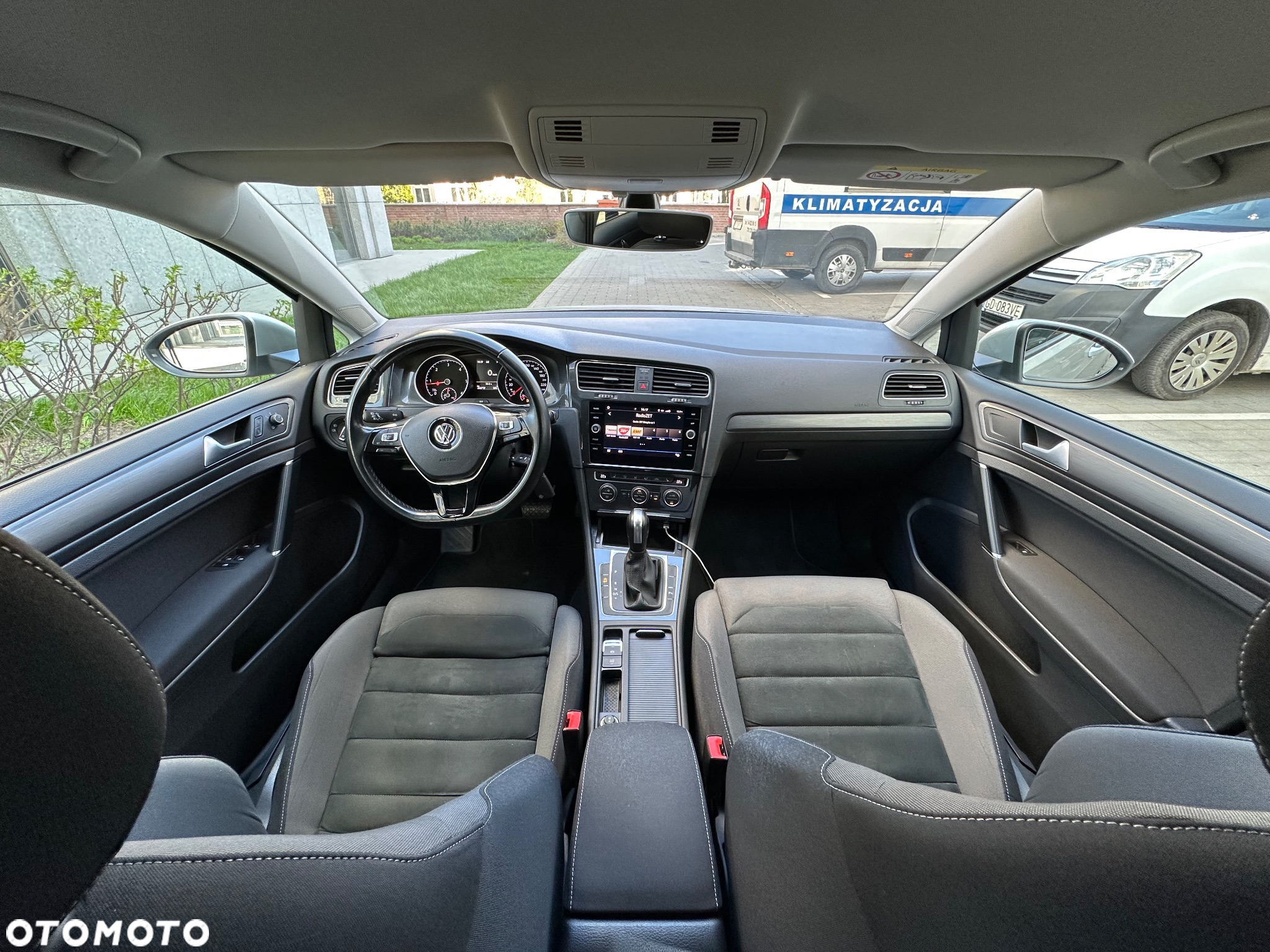 Volkswagen Golf 2.0 TDI BlueMotion Technology DSG Comfortline - 28