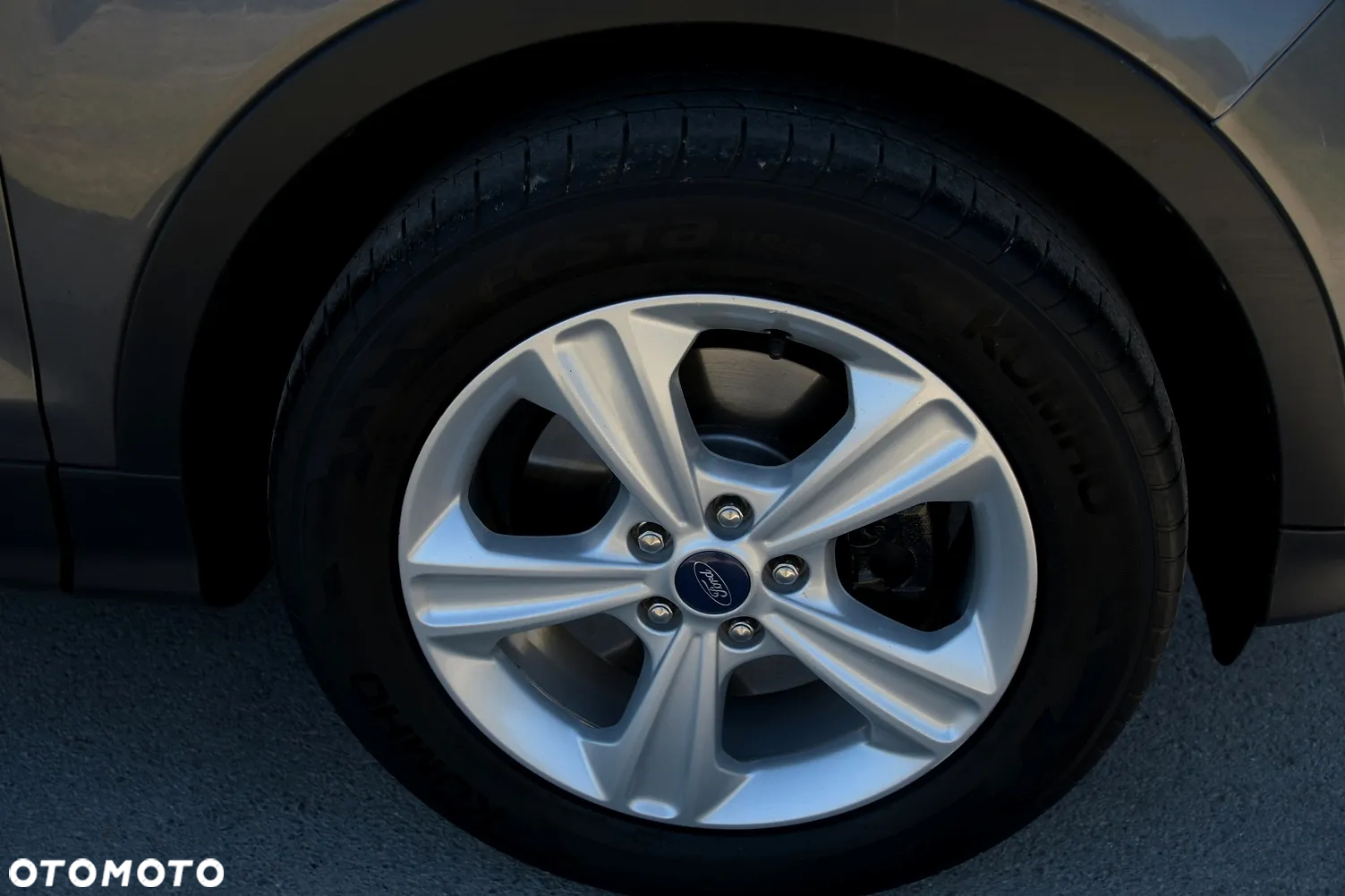 Ford Kuga - 17