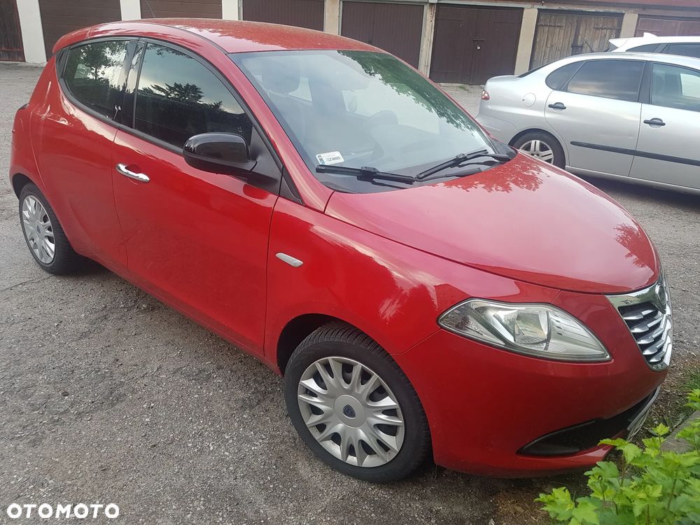 Lancia Ypsilon 1.2 8V Silver - 3