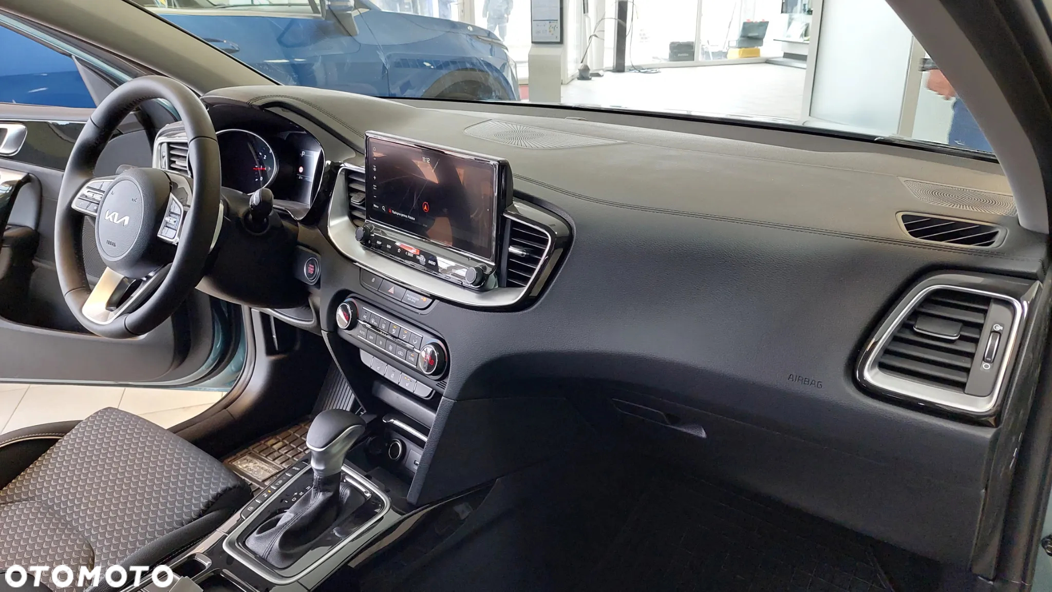 Kia Ceed - 24