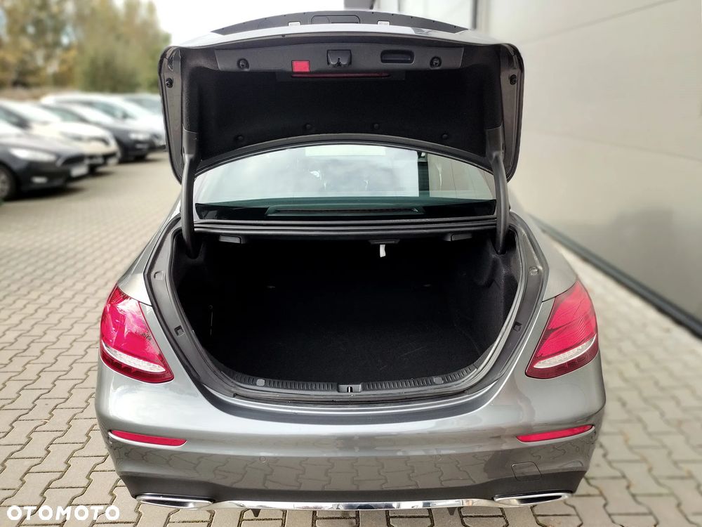 Mercedes-Benz Klasa E 220 d 9G-TRONIC - 10