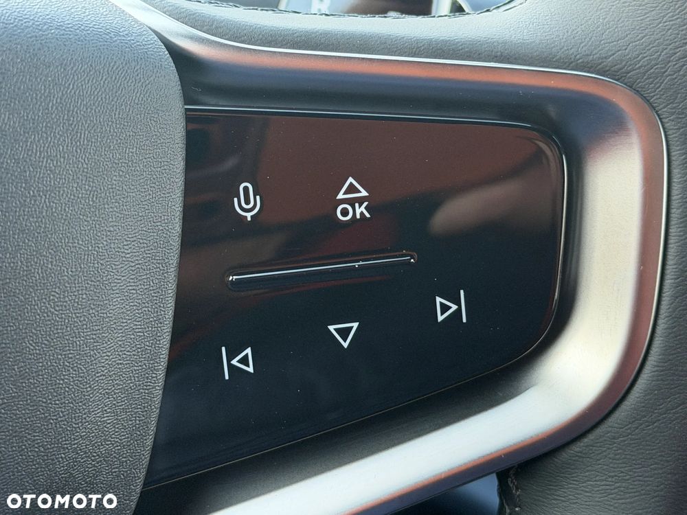 Volvo EX30 Single Motor Extended Range RWD Ultra - 17