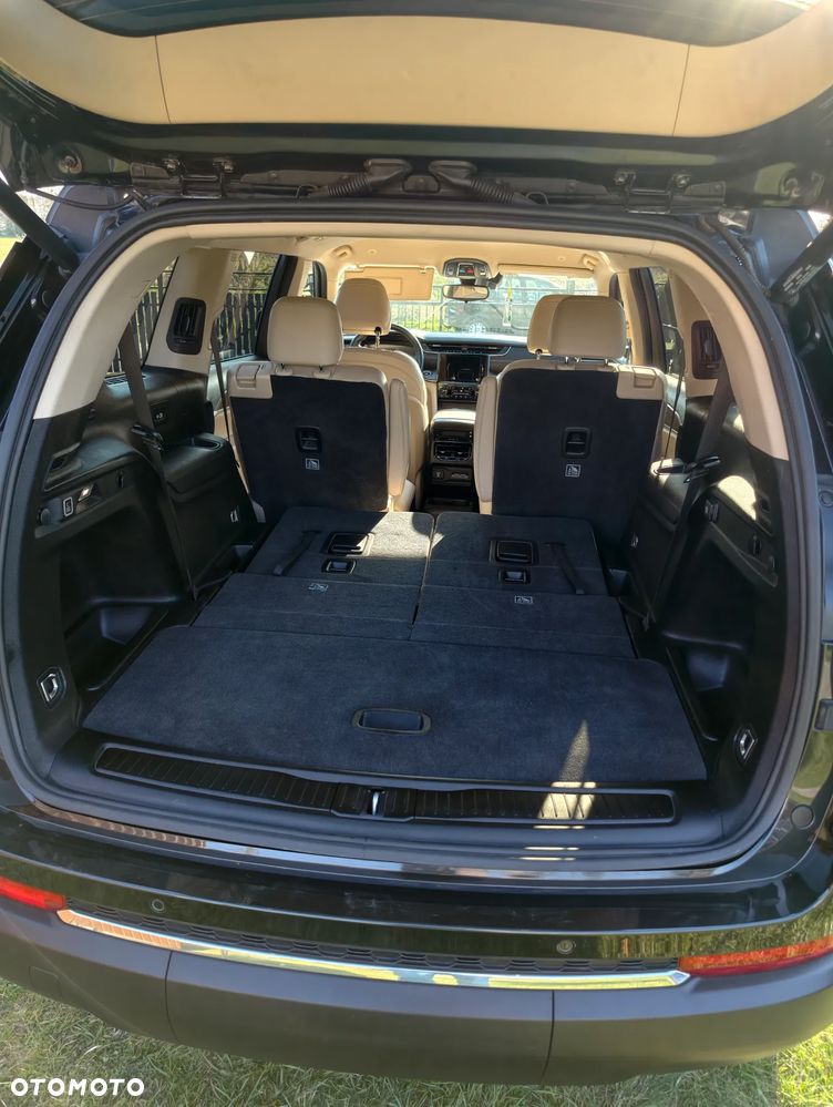 Jeep Grand Cherokee - 27