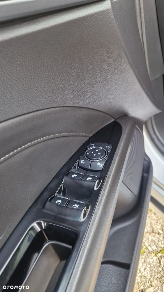 Ford Mondeo 2.0 TDCi ST-Line PowerShift - 19