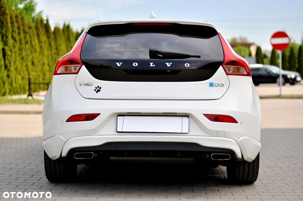 Volvo V40 D4 Summum - 17